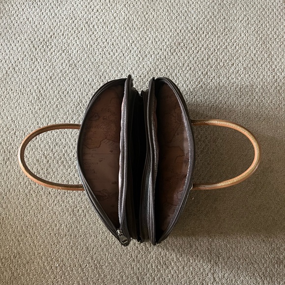 Vintage Jump Travel Bag - Picture 4 of 8